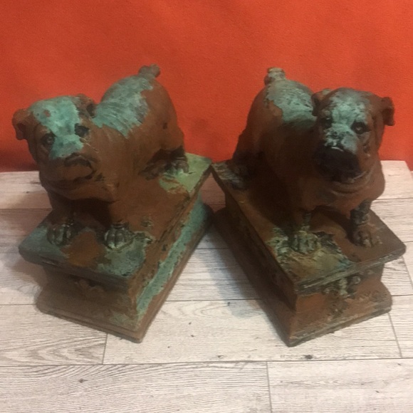Bulldog Statue set / bookends - Picture 8 of 8